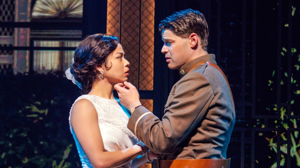 “The Great Gatsby” Dazzles Superficially on the Broadway&nbsp;Stage